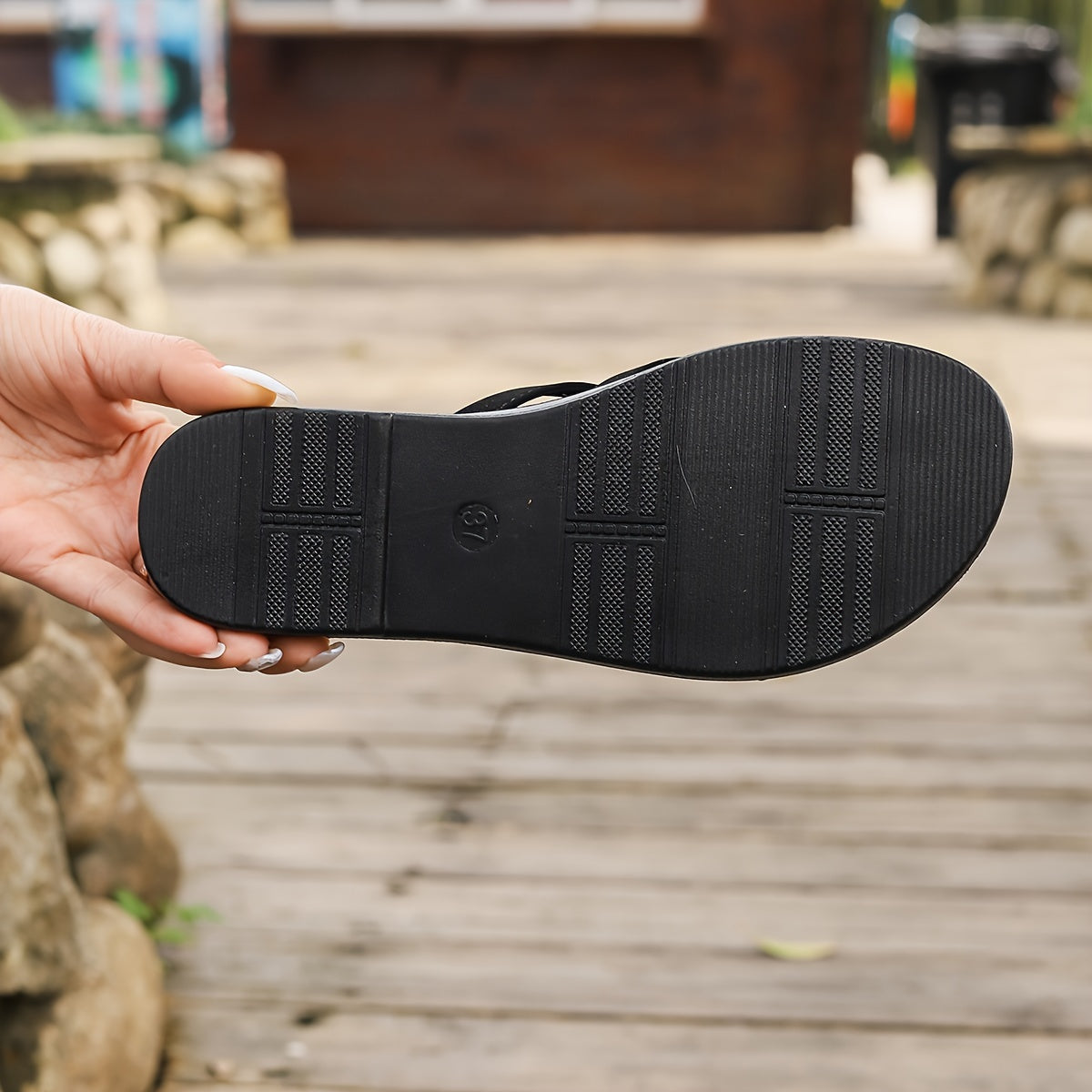 Breezy Summer Style: Womens Solid Color Flip Flops - Cat Shop Boys